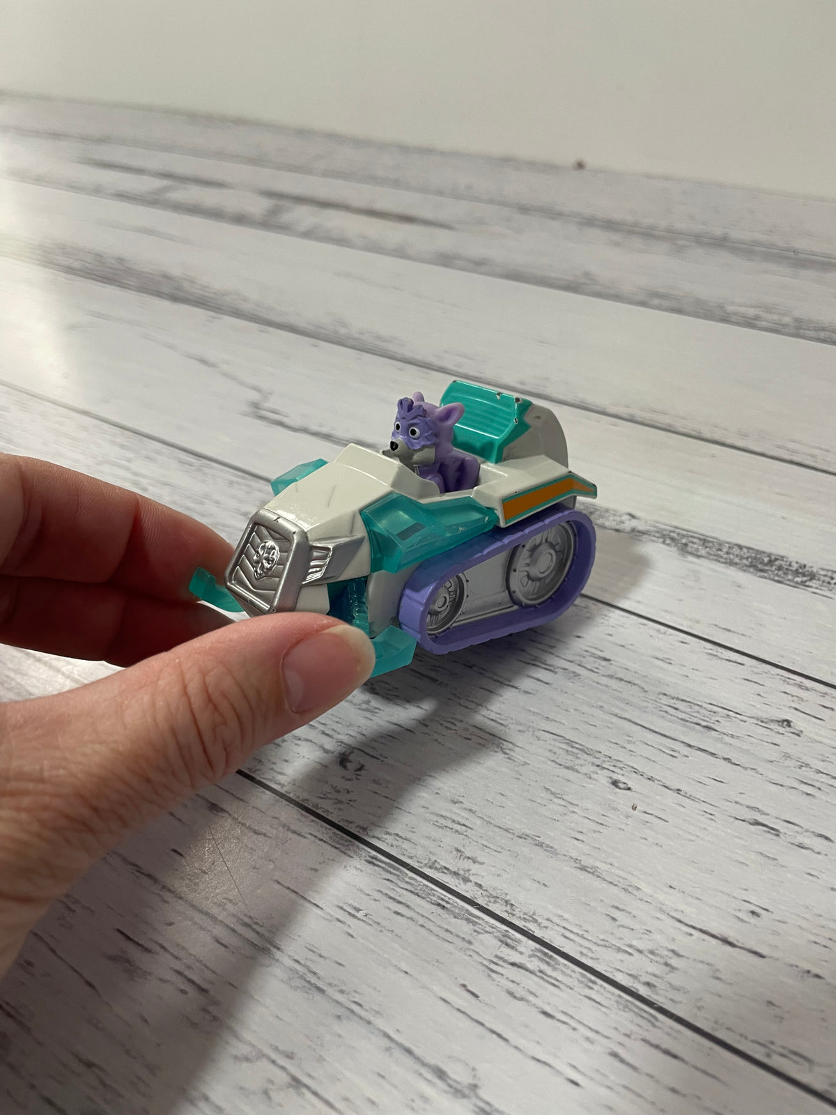 Paw Patrol Everest Metal Diecast Car.